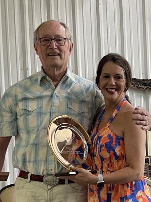 Meeting Award85S25