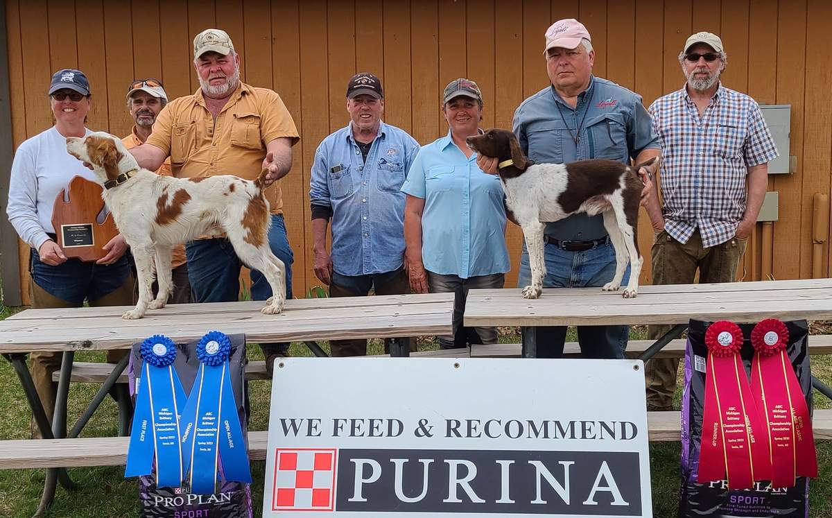 Open All-Age Championship Winners. From left: Donna Janulis, Jim Cipponeri (judge), Chad Holman with Gun Creek Gangster, Ed Janulis, Joanne Perry, John Perry with T J's Black Diamond, and Jeff Stanton (judge)