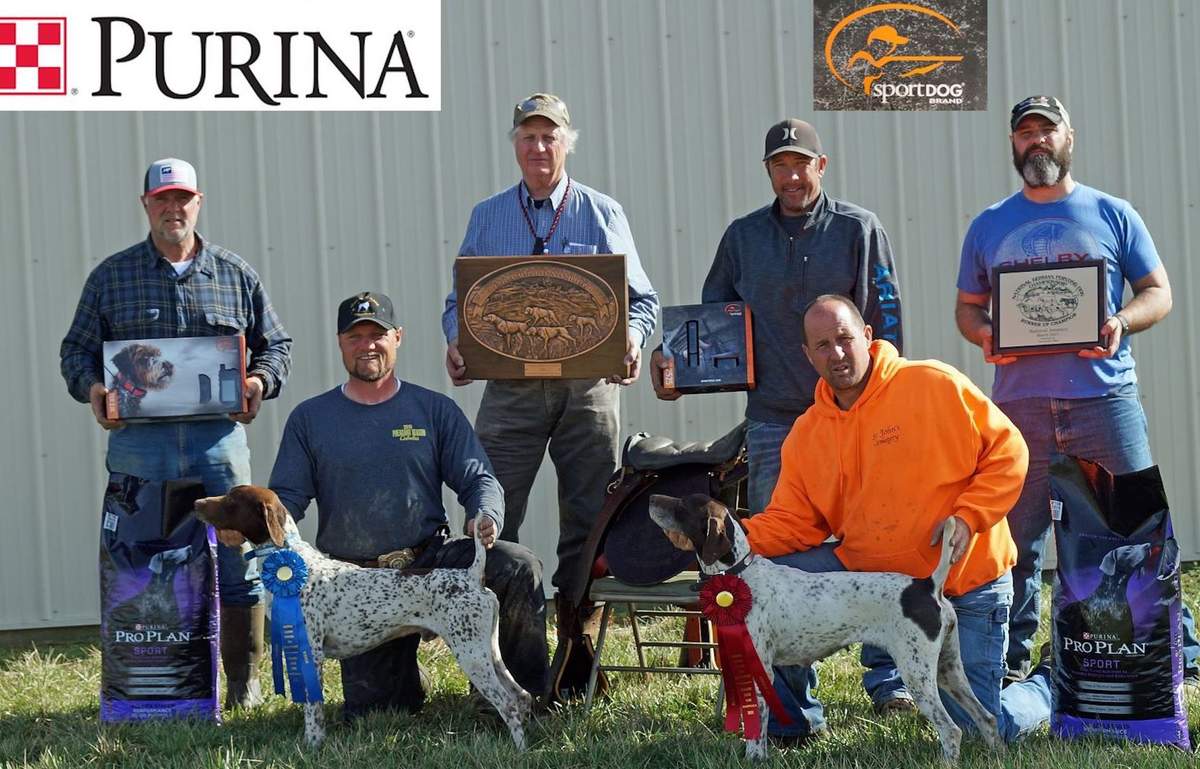 Amateur Championship Winners:  Front row, from left: Chase Verdoorn with Snowy River's Bankin on Boz and Peter Coppens with PJ Wildfire's Little Lexi. Behind: Mark Verdoorn, Judge Mark Johnson, Kirk Loftin and Judge Art Terstage