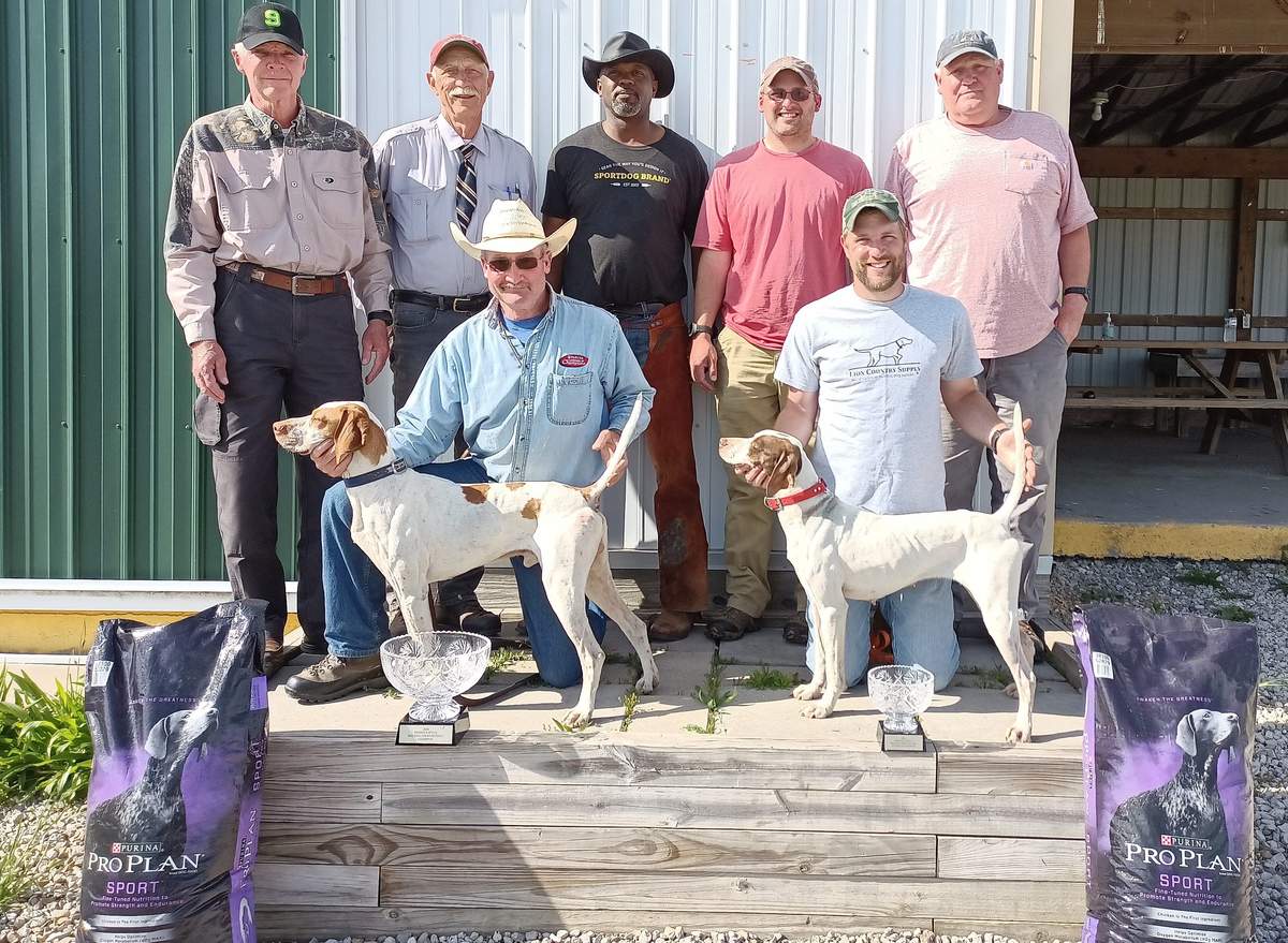 Championship Winners. In foreground, from left: Chris Catanzarite with Backcountry Bruiser, and Eric Munden with Suemac's Sashay.  Behind: Pete Leone, Judges Nick Mellon and Sean Melvin; Mark Hughes and Dave Hughes